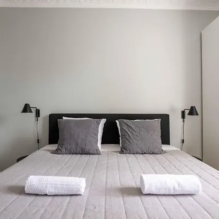 3 Bedroom - Perfect For Families Апартаменты *